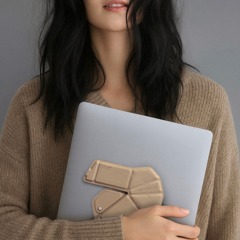 lifestyle-orimouse-lady-beige.jpg